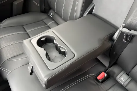 DS72HRJ Land Rover Range Rover Velar 2.0 P250 R-Dynamic HSE 5dr Thumbnail #40