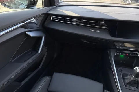 PK25XAY Audi A3 Black Edition 35 TFSI 150 PS 6-speed Thumbnail #21