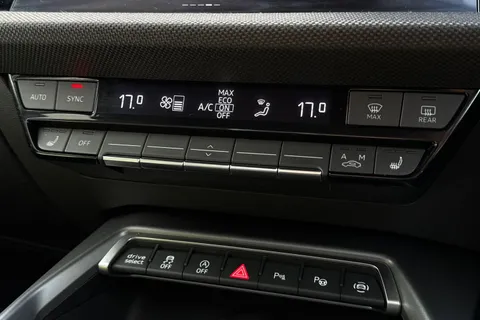 PK25XAY Audi A3 Black Edition 35 TFSI 150 PS 6-speed Thumbnail #23