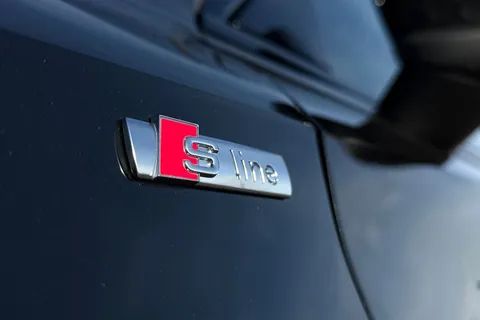 PK25XAY Audi A3 Black Edition 35 TFSI 150 PS 6-speed Thumbnail #28