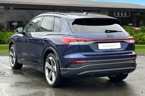 KP25AMK Audi Q4 e-tron Q4 Black Edition 45 e-tron 210,00 kW Thumbnail #3