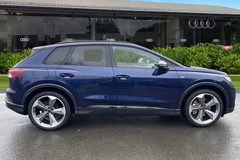 KP25AMK Audi Q4 e-tron Q4 Black Edition 45 e-tron 210,00 kW Thumbnail #4