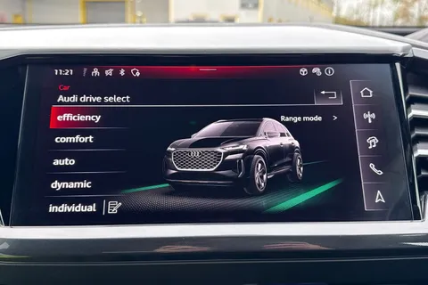 KP25AMK Audi Q4 e-tron Q4 Black Edition 45 e-tron 210,00 kW Thumbnail #45