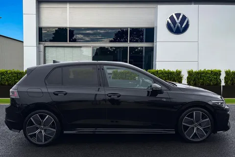 ML25ZFY Volkswagen Golf 1.5 eTSI 150 Black Edition 5dr DSG **AREA VIEW, PARK ASSIST** Thumbnail #4