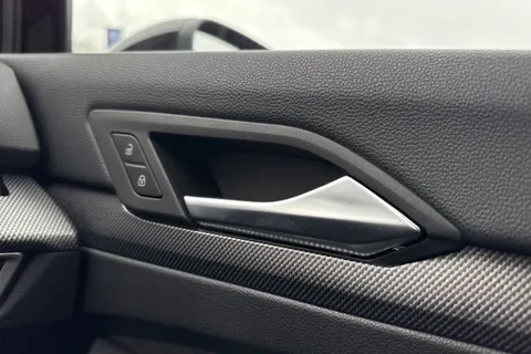 ML25ZFY Volkswagen Golf 1.5 eTSI 150 Black Edition 5dr DSG **AREA VIEW, PARK ASSIST** Thumbnail #19