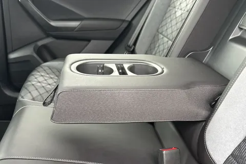 YA73DWE Volkswagen T-Roc 1.5 TSI R-Line 5dr **BLACK PACK + REVERSING CAMERA** Thumbnail #31