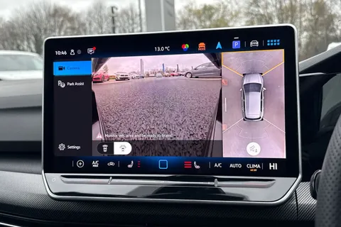 ML25ZFY Volkswagen Golf 1.5 eTSI 150 Black Edition 5dr DSG **AREA VIEW, PARK ASSIST** Thumbnail #37