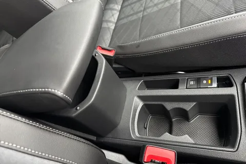 YA73DWE Volkswagen T-Roc 1.5 TSI R-Line 5dr **BLACK PACK + REVERSING CAMERA** Thumbnail #42