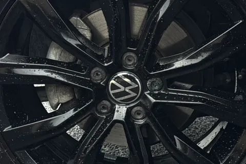 YA73DWE Volkswagen T-Roc 1.5 TSI R-Line 5dr **BLACK PACK + REVERSING CAMERA** Thumbnail #46