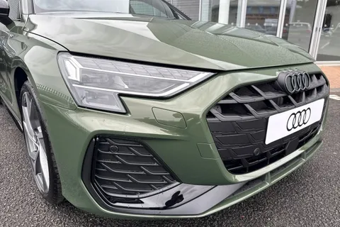  Audi A3 2.0 TDI Black Edition S Tronic Euro 6 (s/s) 4dr Thumbnail #9