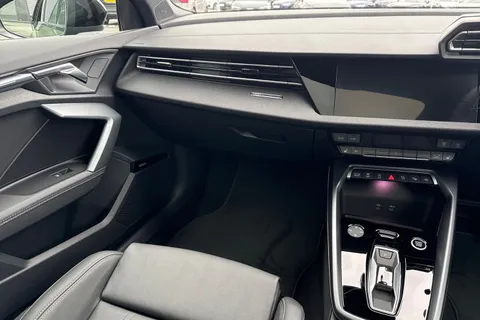  Audi A3 2.0 TDI Black Edition S Tronic Euro 6 (s/s) 4dr Thumbnail #20