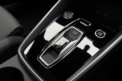  Audi A3 2.0 TDI Black Edition S Tronic Euro 6 (s/s) 4dr Thumbnail #23