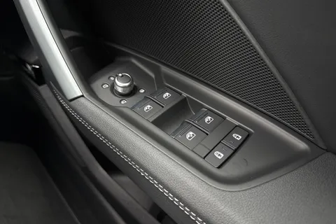  Audi A3 2.0 TDI Black Edition S Tronic Euro 6 (s/s) 4dr Thumbnail #38