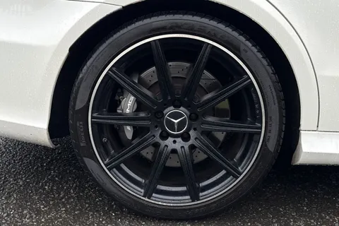 WF65XLS Mercedes-Benz E Class 5.5 E63 V8 BiTurbo AMG SpdS MCT Euro 6 (s/s) 4dr Thumbnail #12