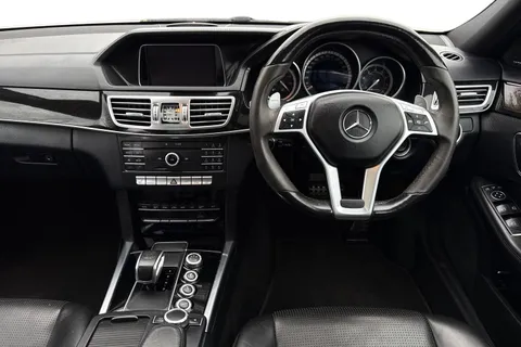 WF65XLS Mercedes-Benz E Class 5.5 E63 V8 BiTurbo AMG SpdS MCT Euro 6 (s/s) 4dr Thumbnail #19