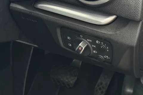 38 of 59 for Audi A3 2.0 TDI Sport Sportback S Tronic Euro 6 (s/s) 5dr (Nav)