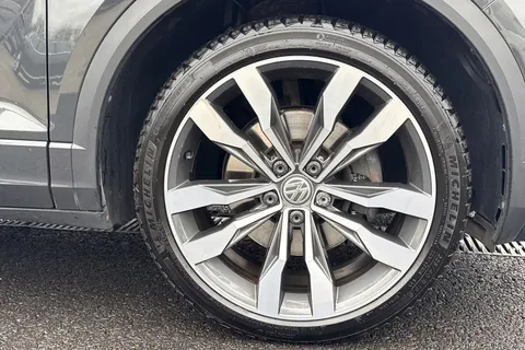 MD69LZR Volkswagen T-Roc 2.0 TSI 4MOTION R-Line 5dr DSG **REVERSING CAMERA + DRIVER ASSIST PACK** Thumbnail #7