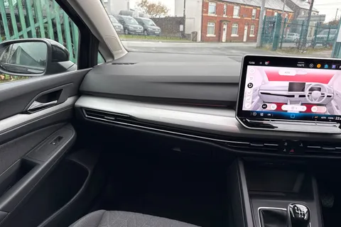 Volkswagen Golf 2.0 TDI Match Euro 6 (s/s) 5dr Thumbnail #15