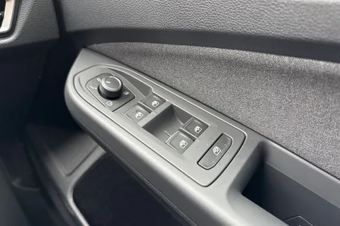 Volkswagen Golf 2.0 TDI Match Euro 6 (s/s) 5dr Thumbnail #18