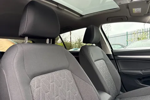 Volkswagen Golf 2.0 TDI Match Euro 6 (s/s) 5dr Thumbnail #21