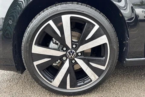 Volkswagen Golf 2.0 TDI Match Euro 6 (s/s) 5dr Thumbnail #22