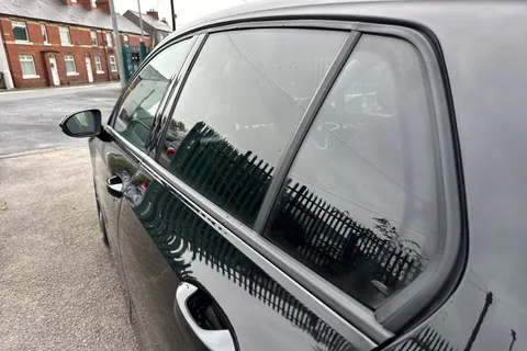 Volkswagen Golf 2.0 TDI Match Euro 6 (s/s) 5dr Thumbnail #30