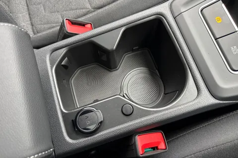 Volkswagen Golf 2.0 TDI Match Euro 6 (s/s) 5dr Thumbnail #39