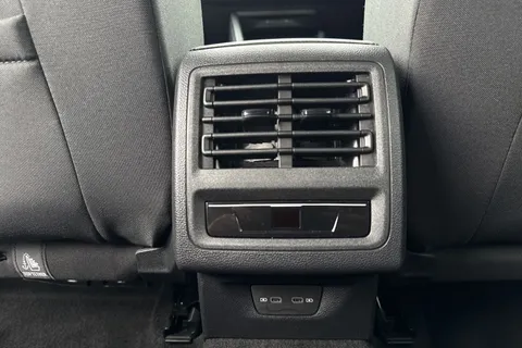 GF25FYY Volkswagen Golf 1.5 TSI 204 Match eHybrid 5dr DSG **VAT QUALIFYING** Thumbnail #31