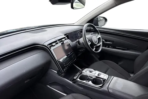 DU71YHW Hyundai Tucson 1.6 h T-GDi Premium Auto Euro 6 (s/s) 5dr Thumbnail #10