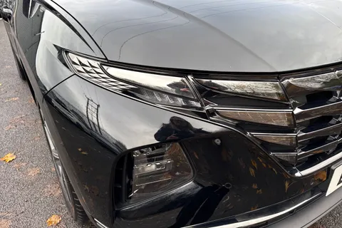 DU71YHW Hyundai Tucson 1.6 h T-GDi Premium Auto Euro 6 (s/s) 5dr Thumbnail #18