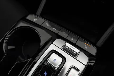 DU71YHW Hyundai Tucson 1.6 h T-GDi Premium Auto Euro 6 (s/s) 5dr Thumbnail #32