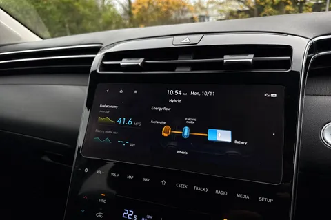 DU71YHW Hyundai Tucson 1.6 h T-GDi Premium Auto Euro 6 (s/s) 5dr Thumbnail #33