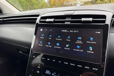 DU71YHW Hyundai Tucson 1.6 h T-GDi Premium Auto Euro 6 (s/s) 5dr Thumbnail #34