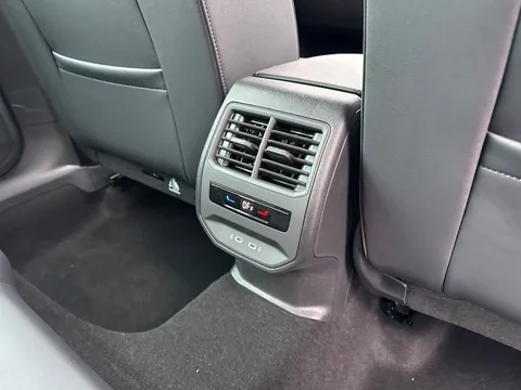 CUPRA Leon 1.5 eTSI V3 DSG Euro 6 (s/s) 5dr Thumbnail #31