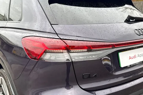 KN25OCL Audi Q4 e-tron Q4 Black Edition 45 e-tron 210,00 kW Thumbnail #9