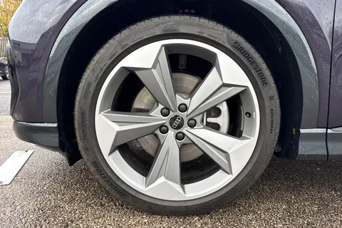 KN25OCL Audi Q4 e-tron Q4 Black Edition 45 e-tron 210,00 kW Thumbnail #13