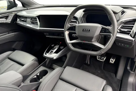 KN25OCL Audi Q4 e-tron Q4 Black Edition 45 e-tron 210,00 kW Thumbnail #15