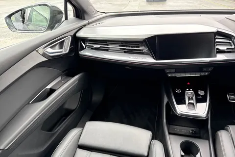 KN25OCL Audi Q4 e-tron Q4 Black Edition 45 e-tron 210,00 kW Thumbnail #21