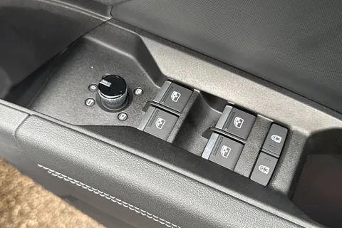 KN25OCL Audi Q4 e-tron Q4 Black Edition 45 e-tron 210,00 kW Thumbnail #22