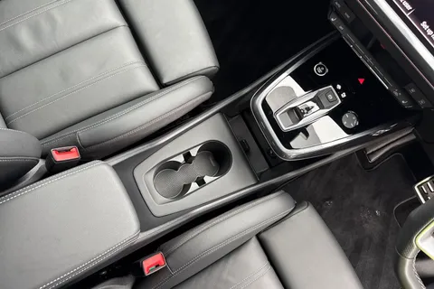 KN25OCL Audi Q4 e-tron Q4 Black Edition 45 e-tron 210,00 kW Thumbnail #24