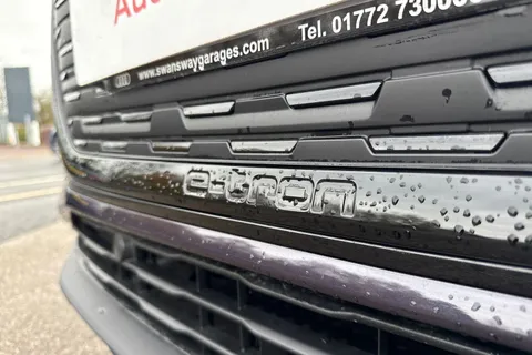 KN25OCL Audi Q4 e-tron Q4 Black Edition 45 e-tron 210,00 kW Thumbnail #28