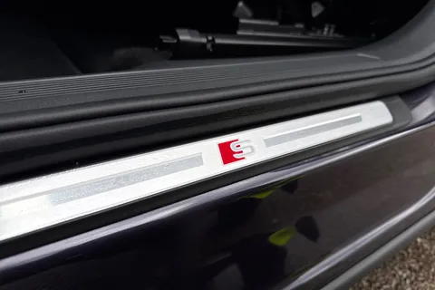 KN25OCL Audi Q4 e-tron Q4 Black Edition 45 e-tron 210,00 kW Thumbnail #45