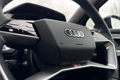 KN25OCL Audi Q4 e-tron Q4 Black Edition 45 e-tron 210,00 kW Thumbnail #56