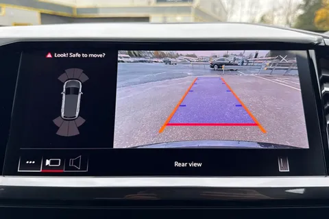 KN25OCL Audi Q4 e-tron Q4 Black Edition 45 e-tron 210,00 kW Thumbnail #57