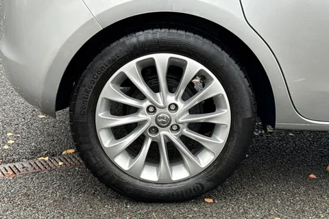 DS68LSC Vauxhall Corsa 1.4i ecoTEC SE Hatchback 5dr Petrol Manual Euro 6 (75 ps) Thumbnail #12