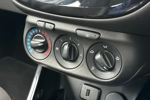 DS68LSC Vauxhall Corsa 1.4i ecoTEC SE Hatchback 5dr Petrol Manual Euro 6 (75 ps) Thumbnail #23