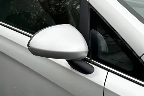 DS68LSC Vauxhall Corsa 1.4i ecoTEC SE Hatchback 5dr Petrol Manual Euro 6 (75 ps) Thumbnail #28