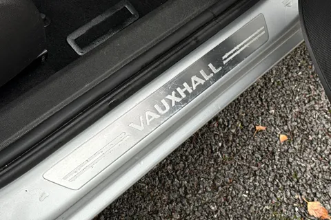 DS68LSC Vauxhall Corsa 1.4i ecoTEC SE Hatchback 5dr Petrol Manual Euro 6 (75 ps) Thumbnail #30