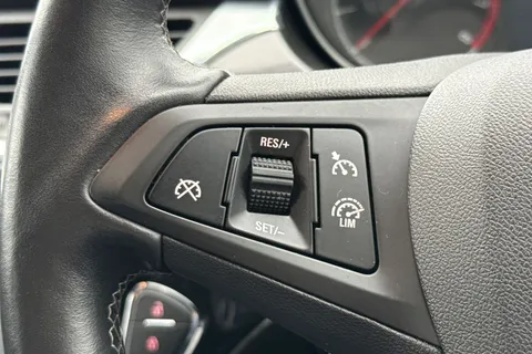 DS68LSC Vauxhall Corsa 1.4i ecoTEC SE Hatchback 5dr Petrol Manual Euro 6 (75 ps) Thumbnail #37