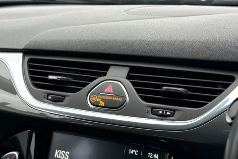 DS68LSC Vauxhall Corsa 1.4i ecoTEC SE Hatchback 5dr Petrol Manual Euro 6 (75 ps) Thumbnail #41